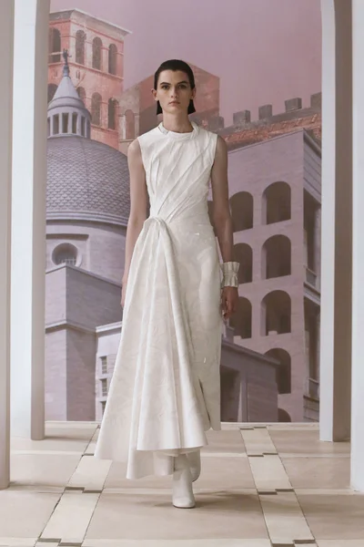 Look 5
